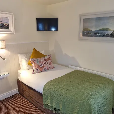 לינה וארוחת בוקר Ashe's